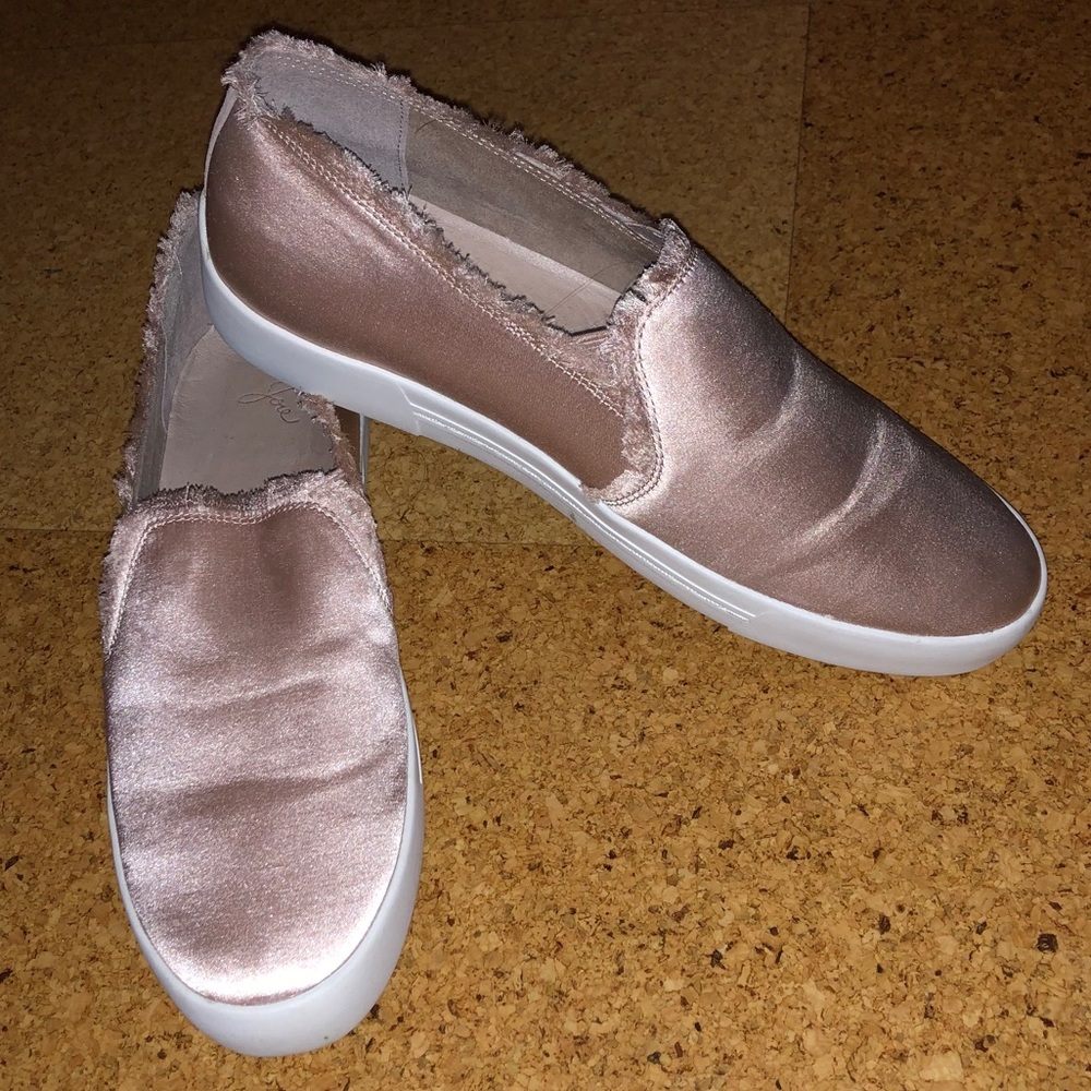 Practically never worn beautiful Joie shoe !